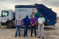 Vereadores se reúnem com funcionários da empresa responsável pela coleta de lixo em Poços